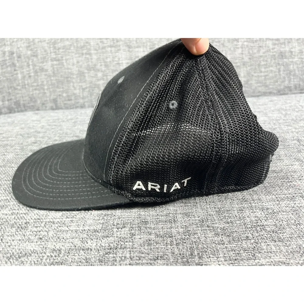 Ariat trucker hat